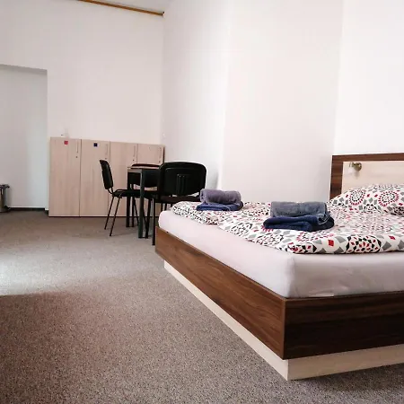 Vodna 1 Hostel *
