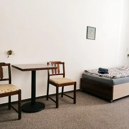 Hostel Vodna 1 *